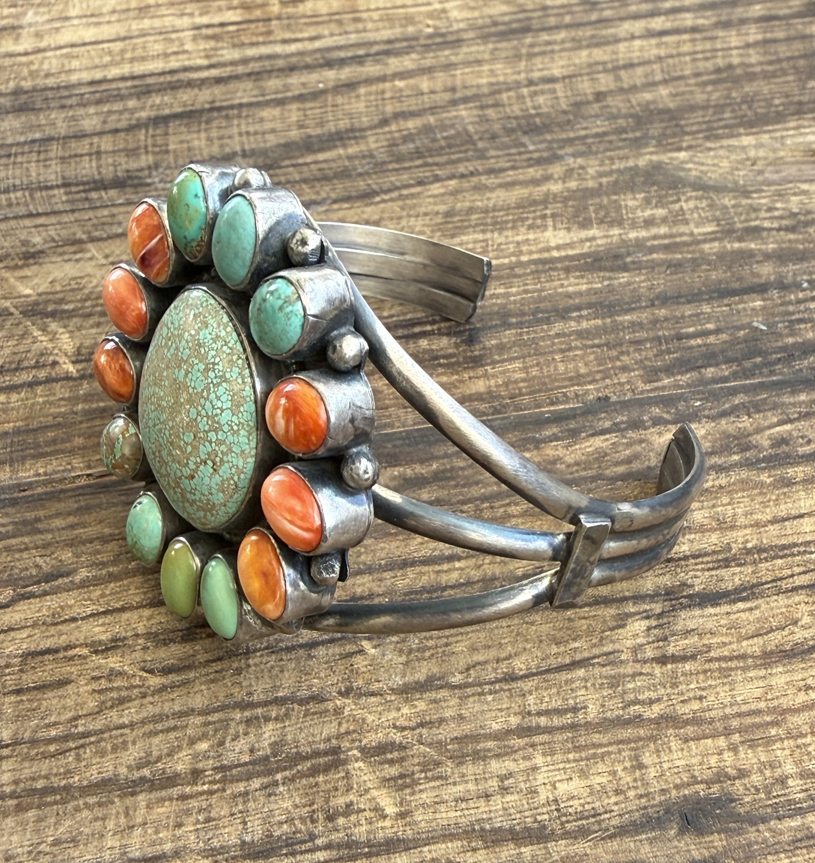 Multi Mine Cluster Cuff